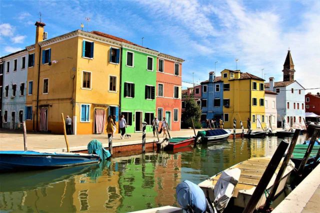 Cerca de Venecia: Visitar la isla de Burano
