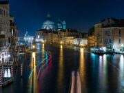 Venecia de noche: ¿qué hacer? Góndola, visitas y ópera Venecia de noche: ¿qué hacer? Góndola, visitas y ópera